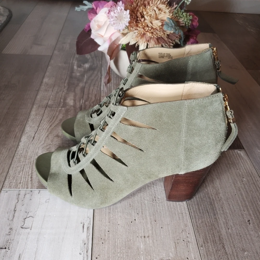 Michael Kors Elsie Cutout Suede Open Toe Booties Olive Green Women's Size 9M NEW